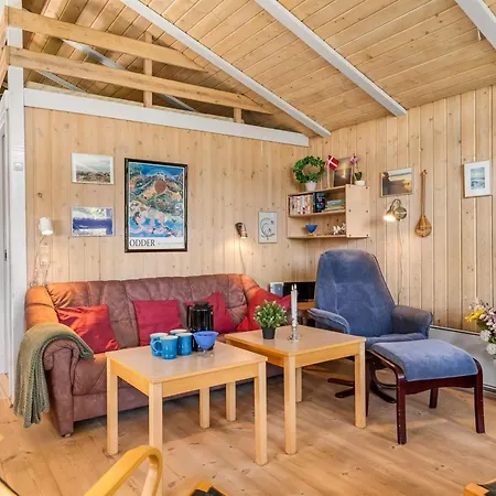 Anthonia - 1-6km From The Sea By Interhome