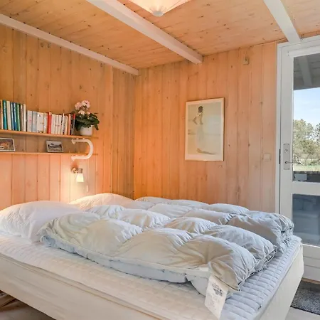 Anthonia - 1-6km From The Sea By Interhome